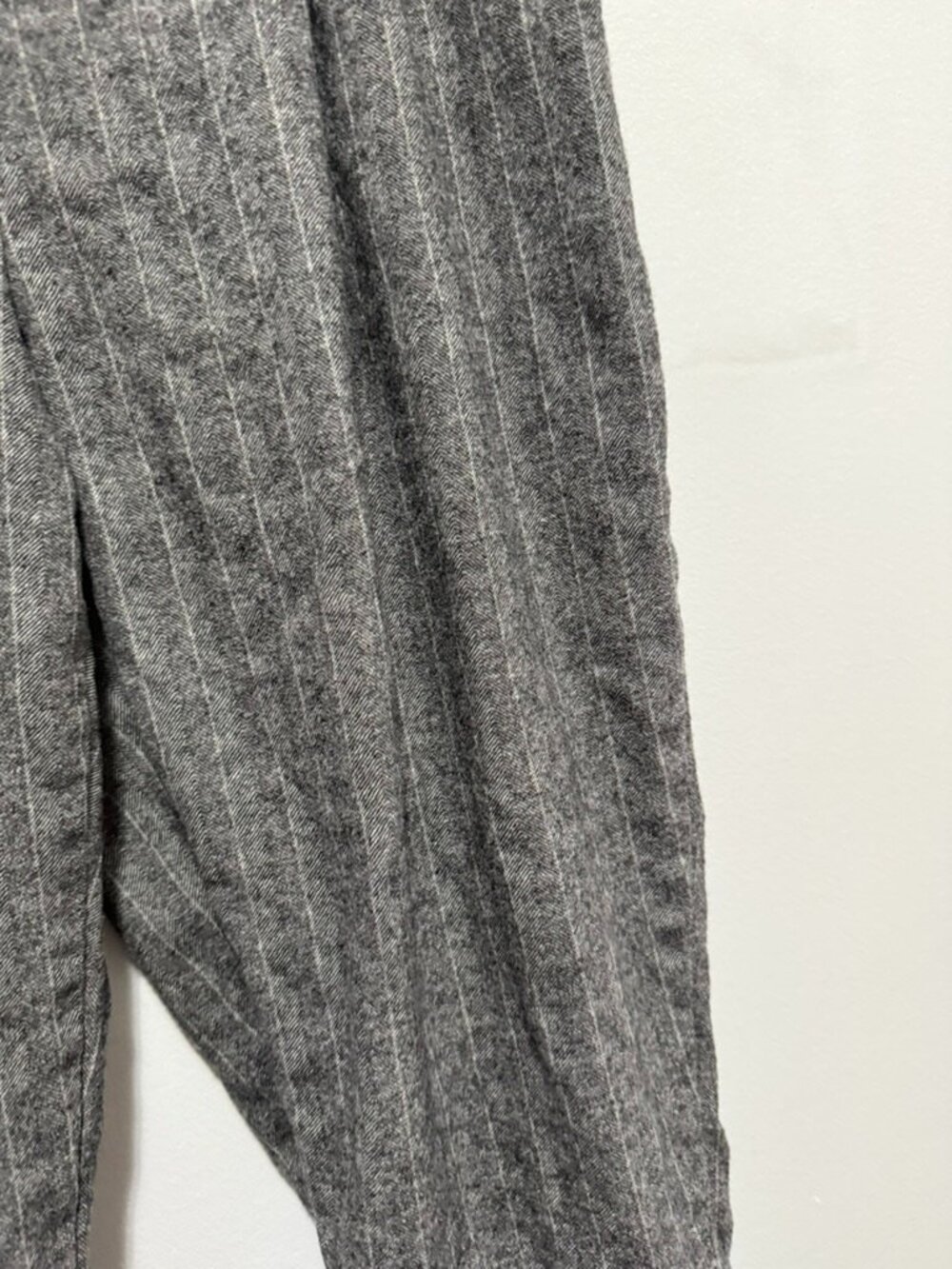 $198 Retail Babaton Atelier Wool Cashmere Pinstripe Crop Pants Size 6 - Picture 9 of 10